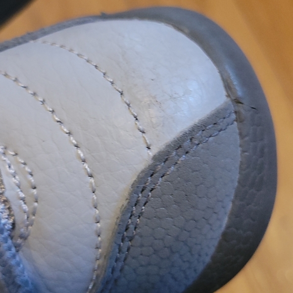 Retro 12 - Picture 7 of 10